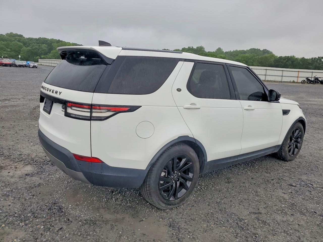 2018 Land Rover Discovery Se - Фото 3