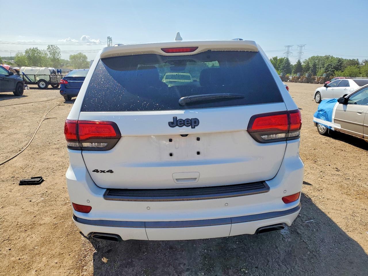 2021 Jeep Grand Cherokee Overland - Image 6