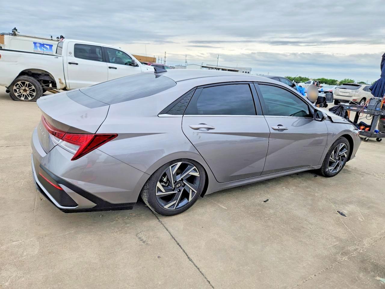2024 Hyundai Elantra Sel - Фото 3