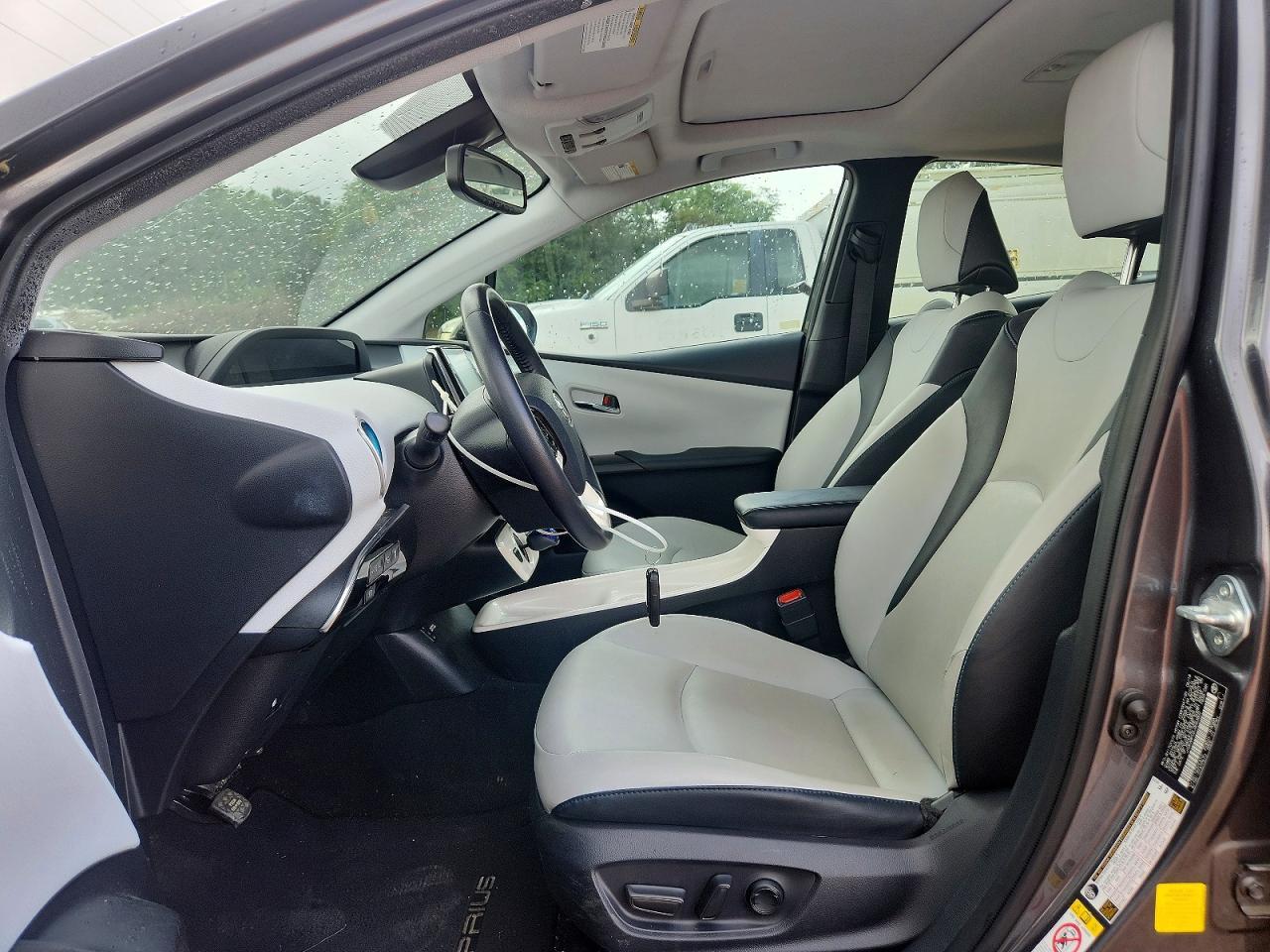 2018 Toyota Prius Four - Фото 7