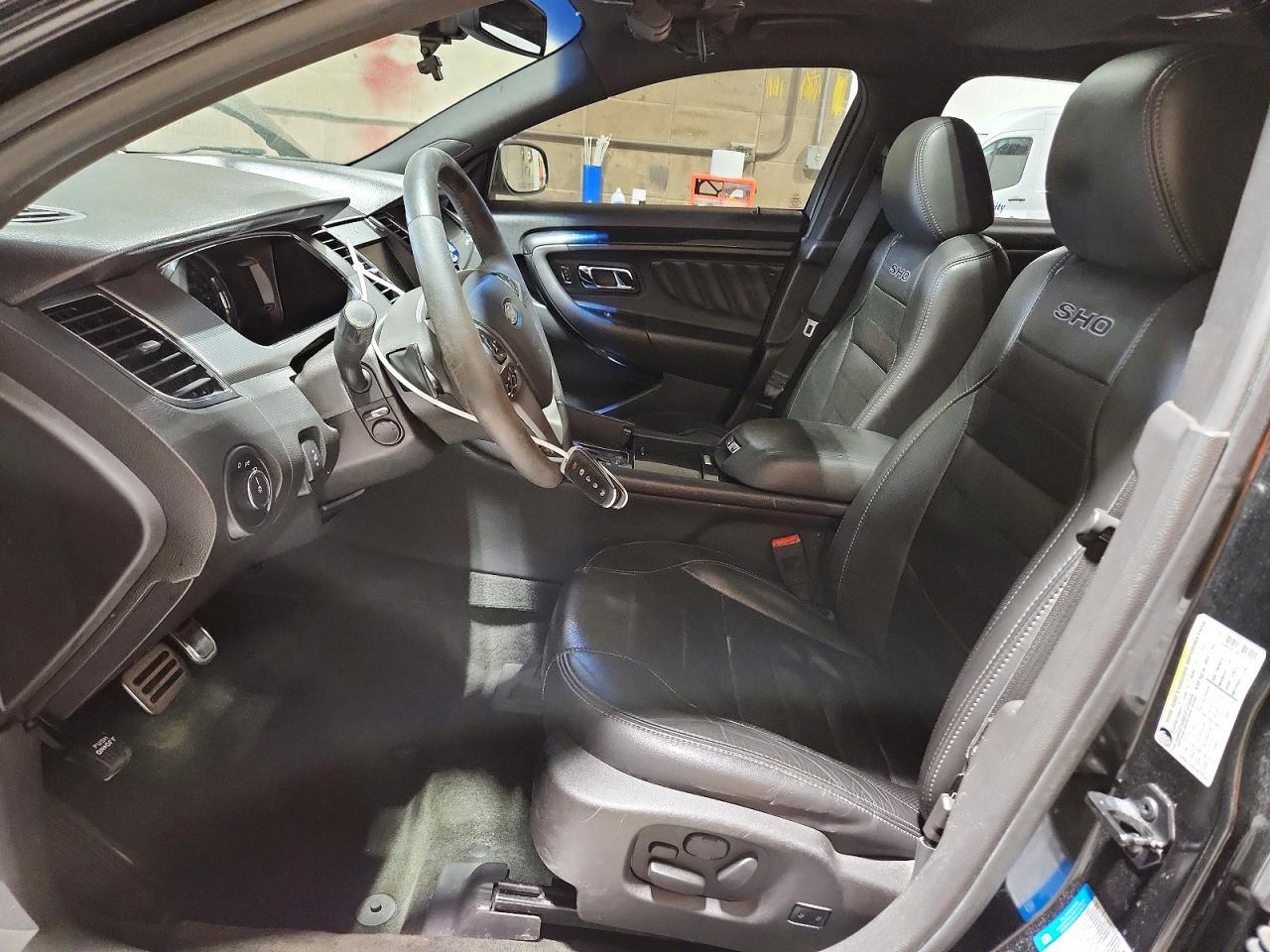 2015 Ford Taurus Sho - Image 7