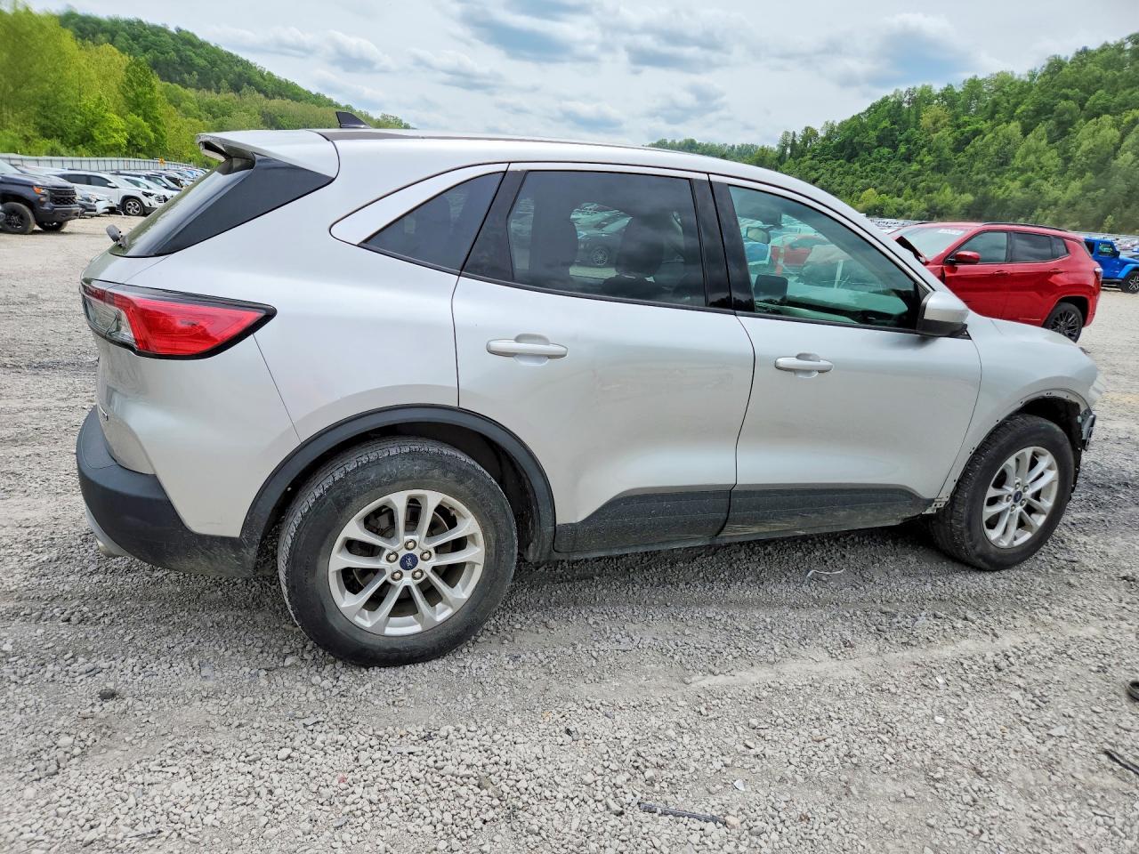 2020 Ford Escape Se - Фото 3