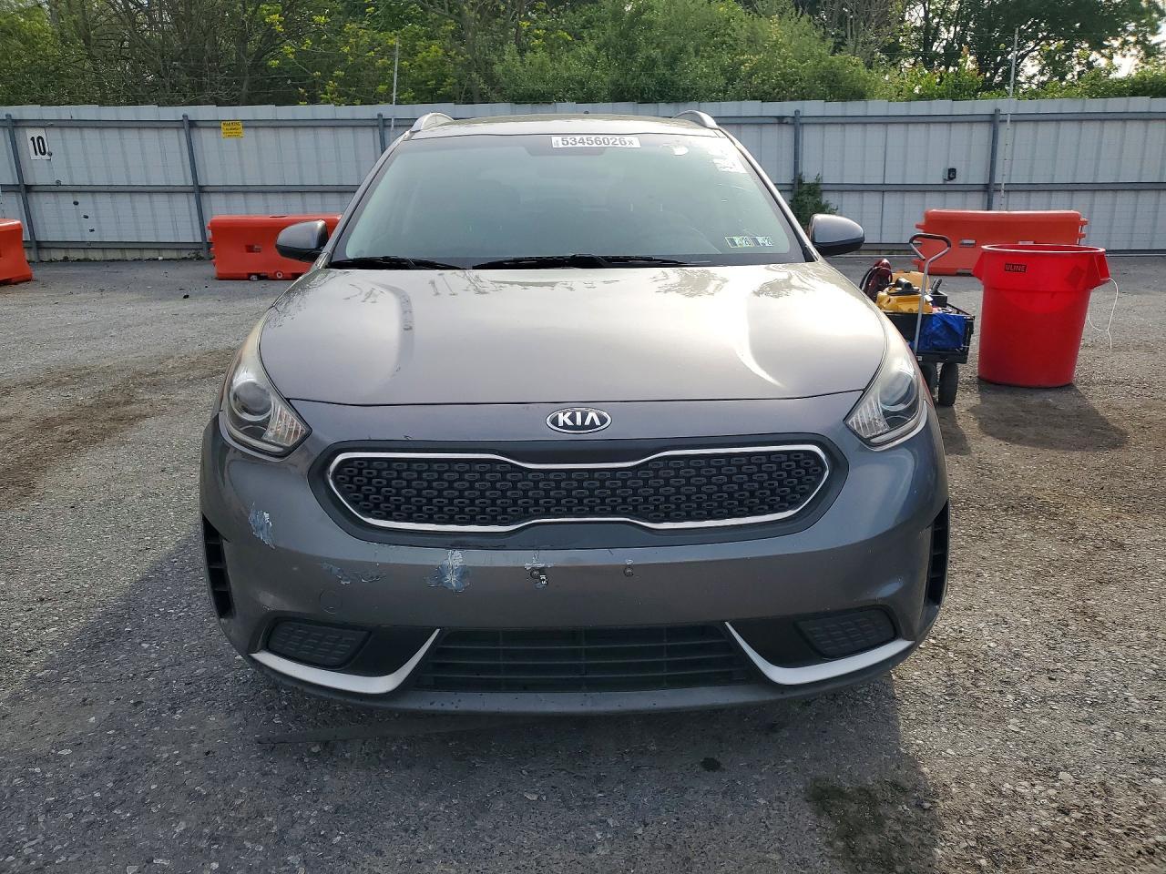 2017 Kia Niro Lx - Image 5