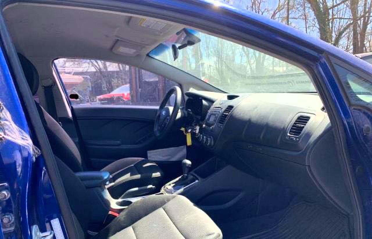2017 Kia Forte Lx - Image 5