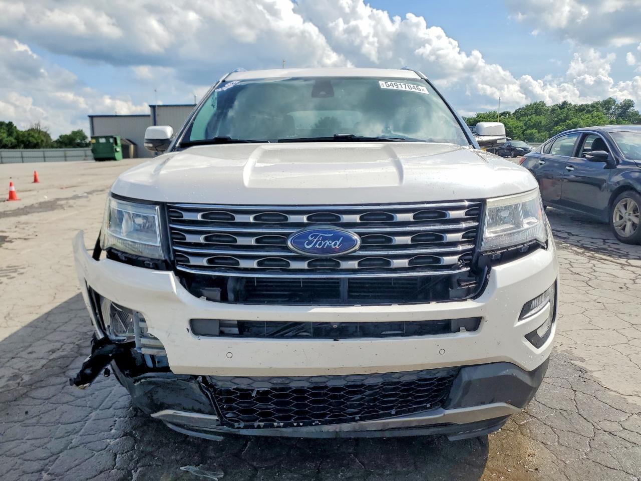 2017 Ford Explorer Limited - Image 5