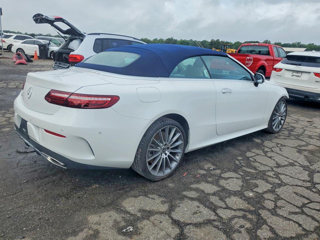 2022 Mercedes-Benz E 450 - Фото 3