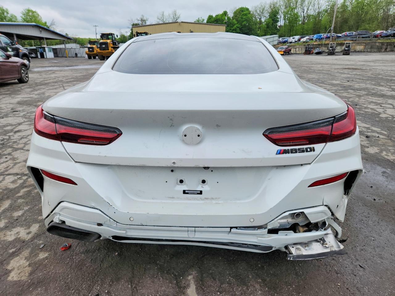2020 BMW M850Xi - Image 6