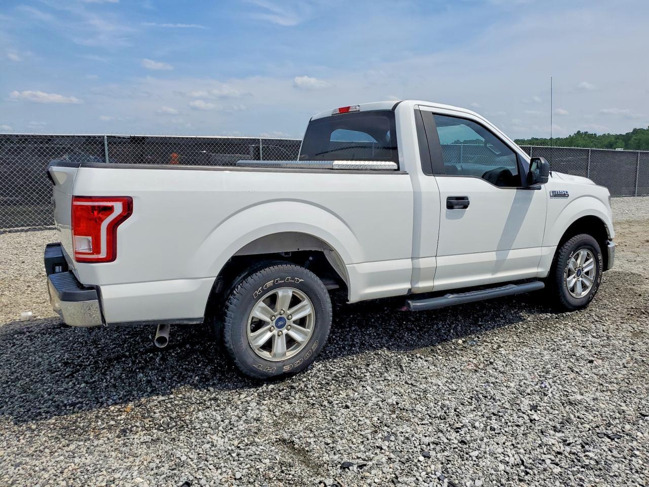 2015 Ford F150 - Фото 3