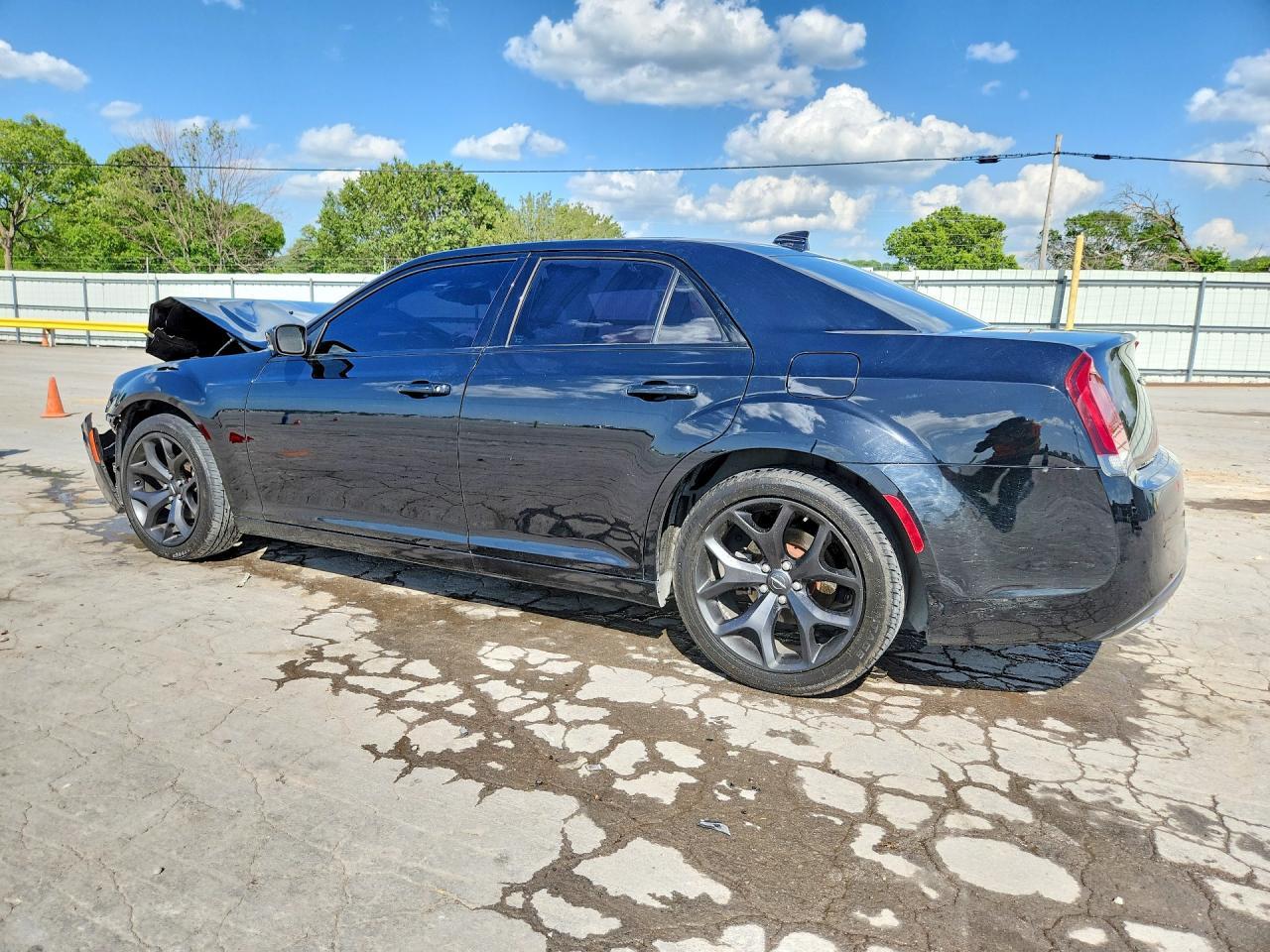 2022 Chrysler 300 S - Image 2