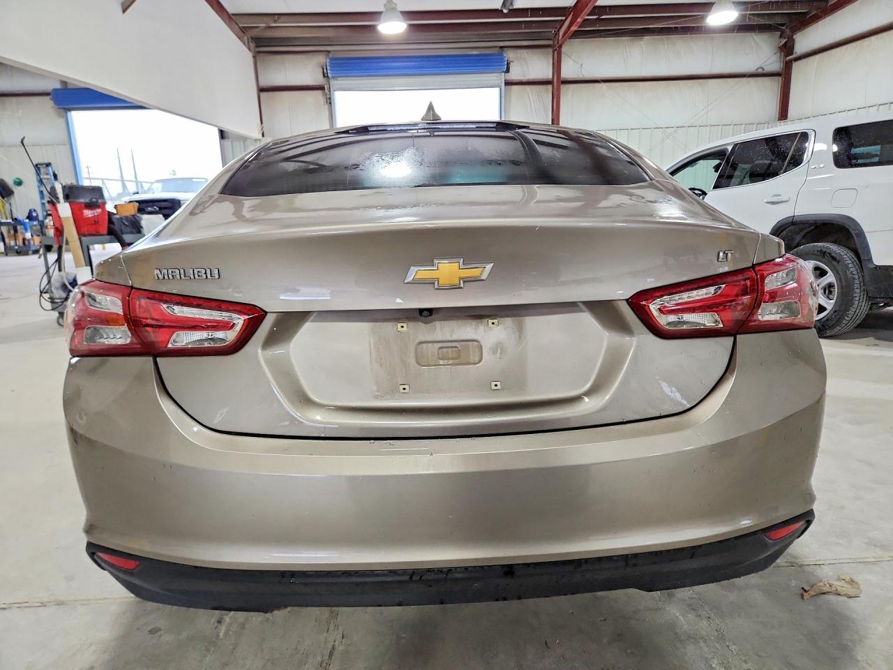 2022 Chevrolet Malibu Lt - Фото 6