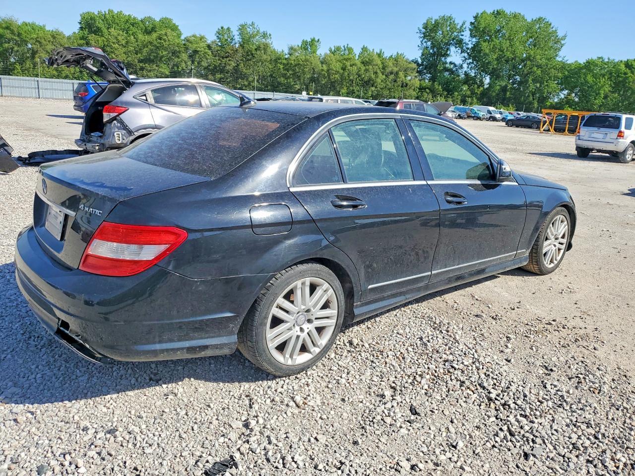 2009 Mercedes-Benz C - Фото 3