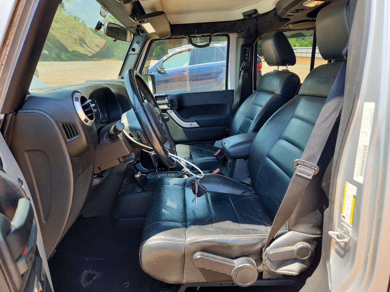 2012 Jeep Wrangler Unlimited Sahara - Фото 7