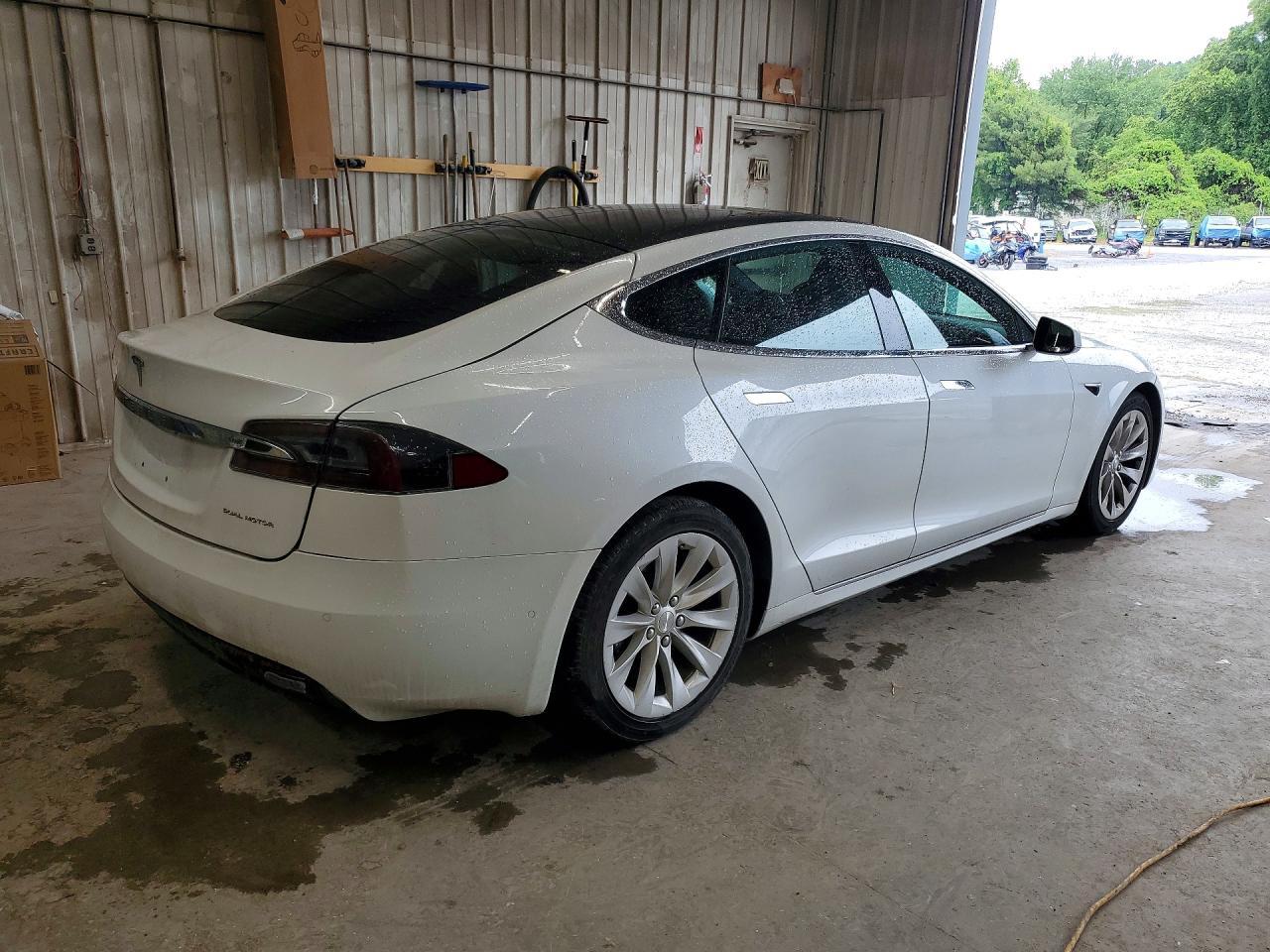 2020 Tesla Model S - Image 3