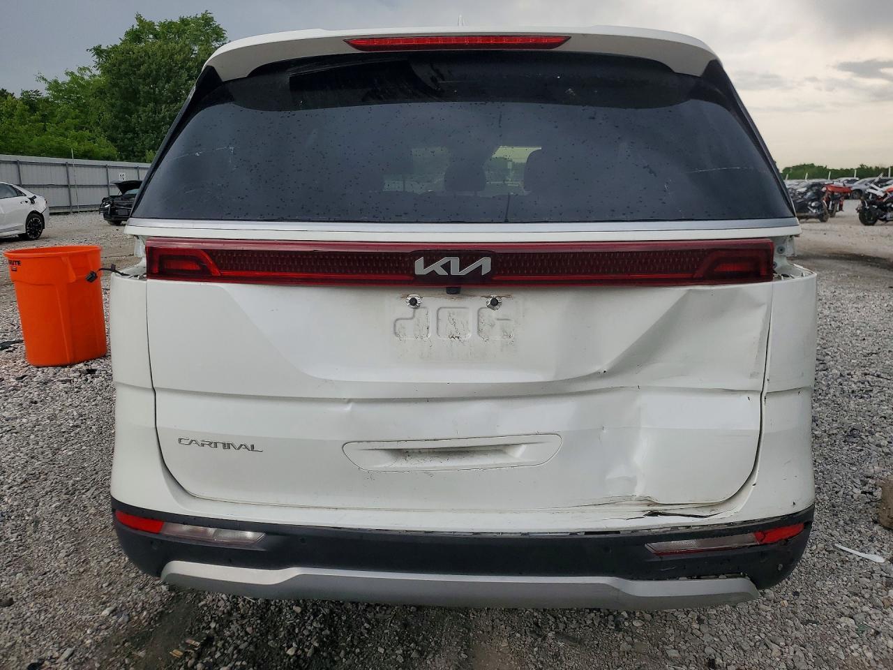 2024 Kia Carnival Ex - Image 6