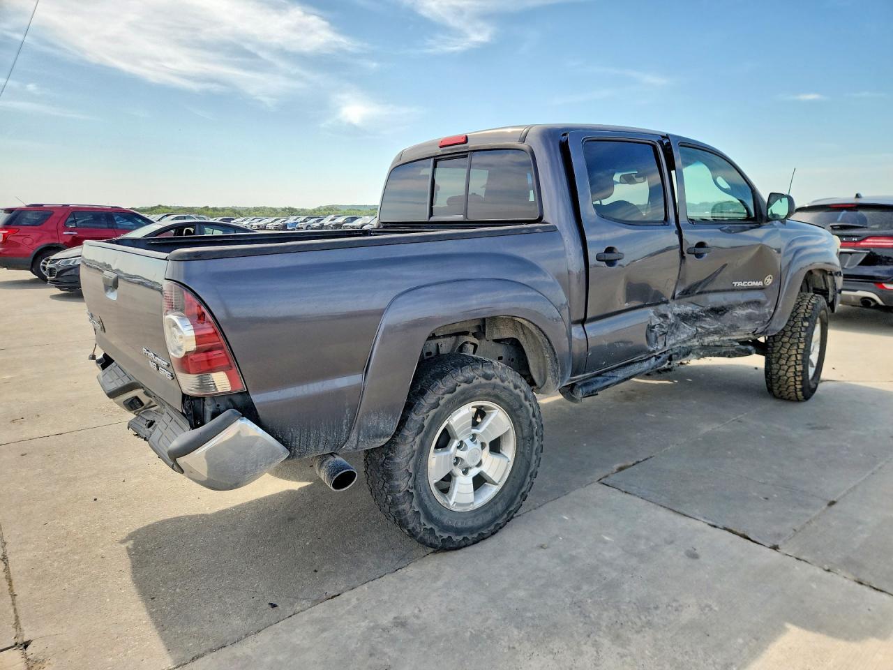 2013 Toyota Tacoma Double Cab Prerunner - Фото 3