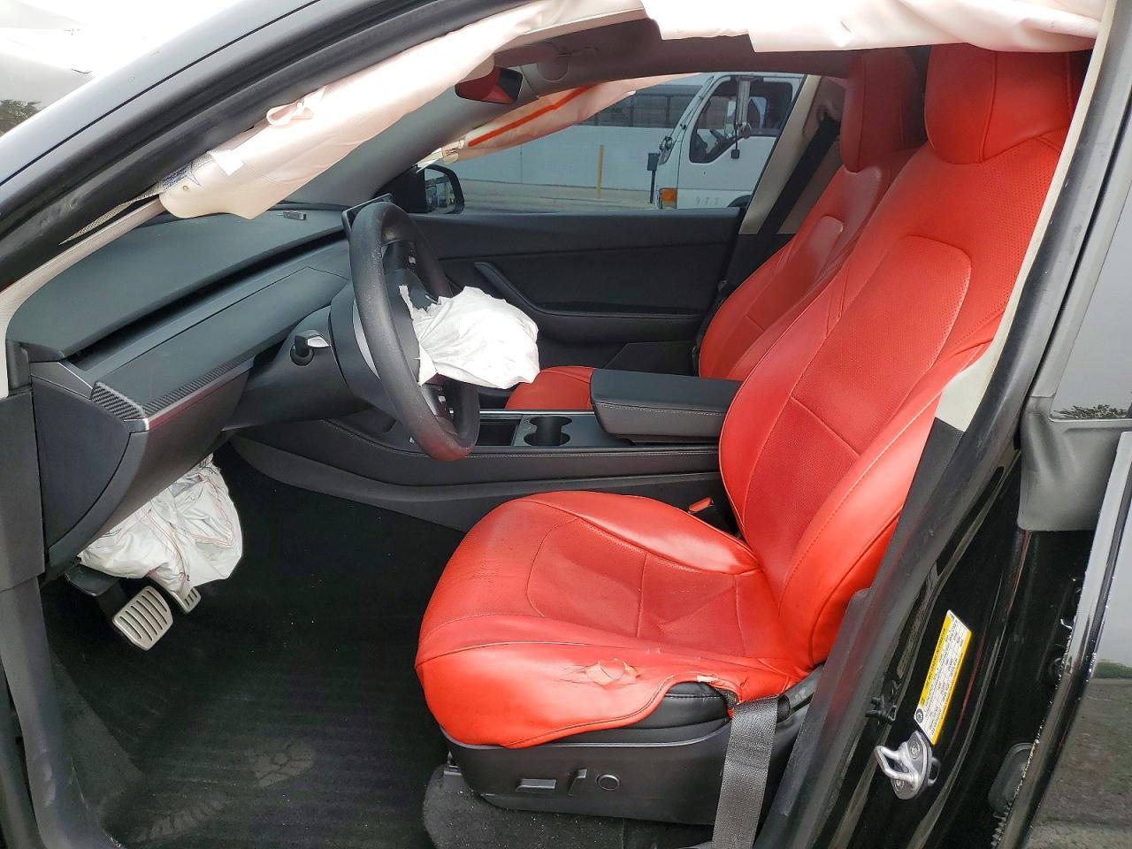 2022 Tesla Model Y - Image 7