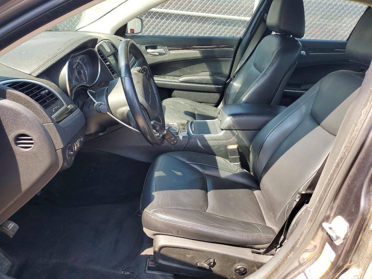 2015 Chrysler 300 Limited - Фото 7