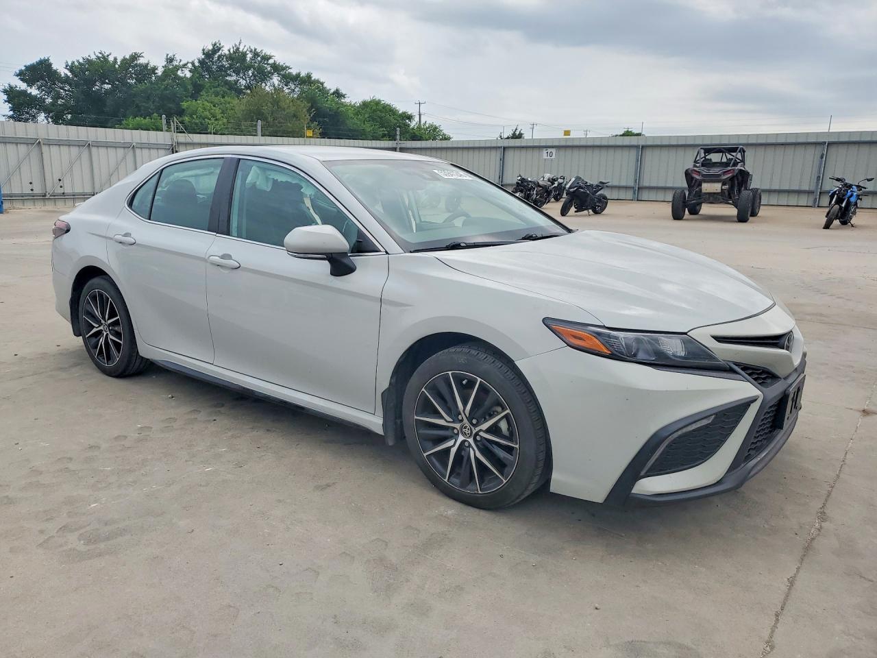 2024 Toyota Camry Se - Фото 4