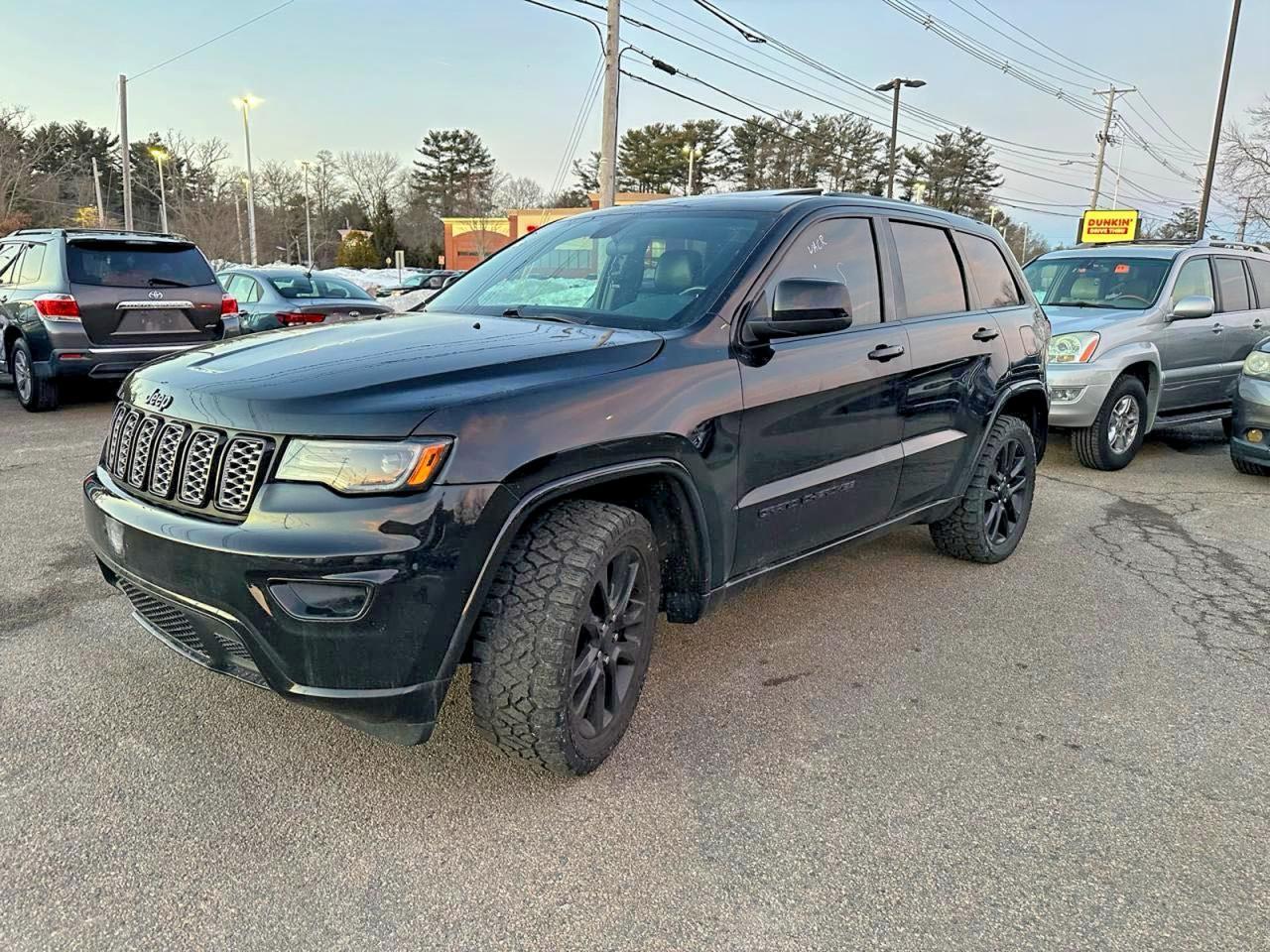 2021 Jeep Grand Cherokee Laredo - Image 2