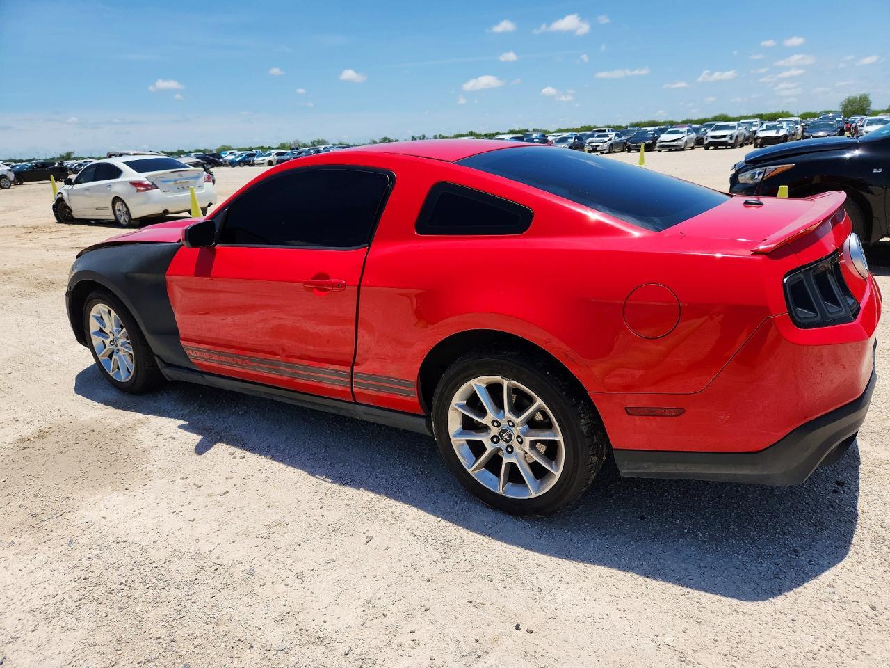 2010 Ford Mustang - Фото 2