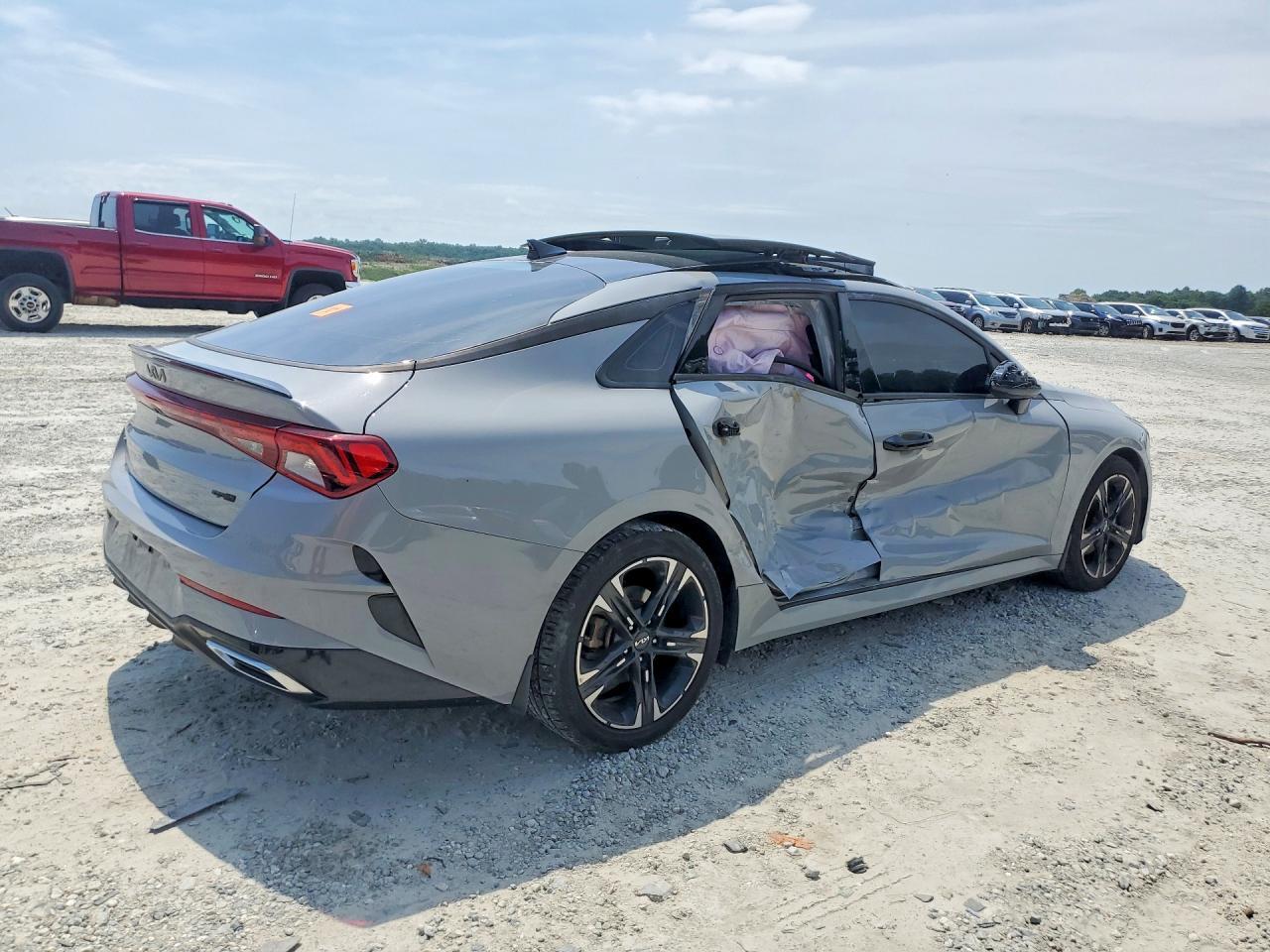2022 Kia K5 Gt Line - Image 3