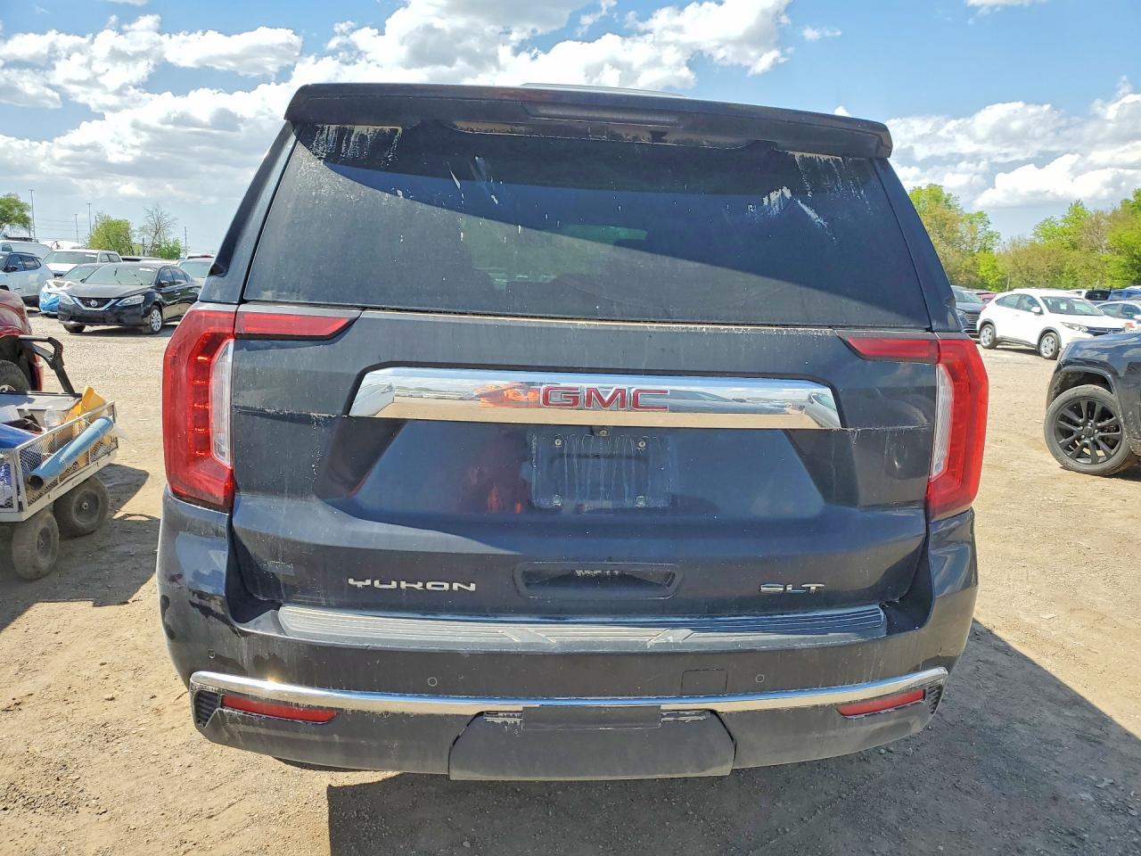 2022 GMC Yukon Slt - Image 6