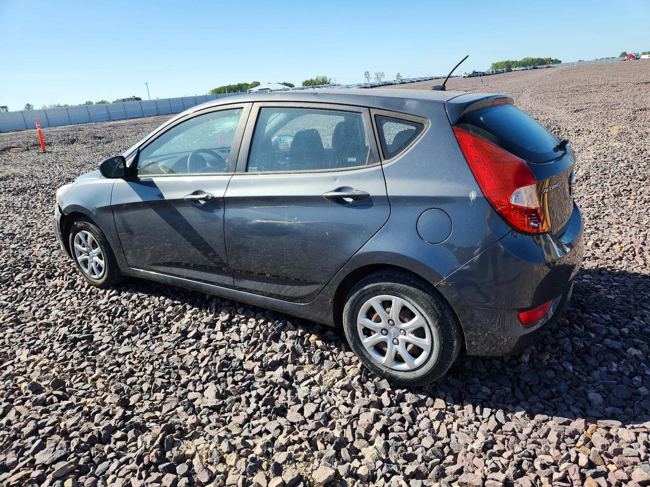 2012 Hyundai Accent Gs - Image 2