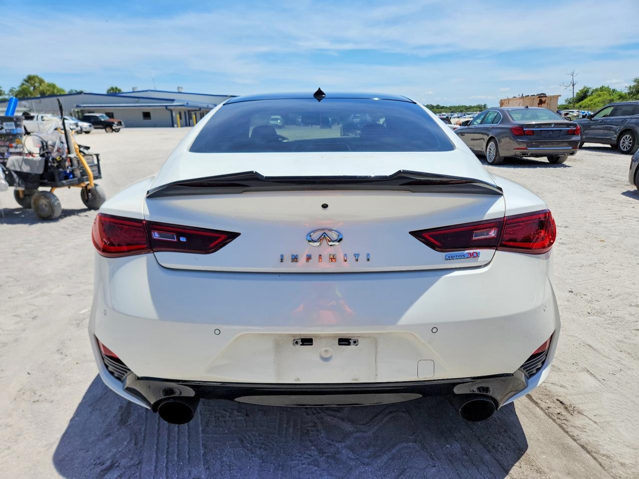 2020 Infiniti Q60 3.0T Luxe - Image 6