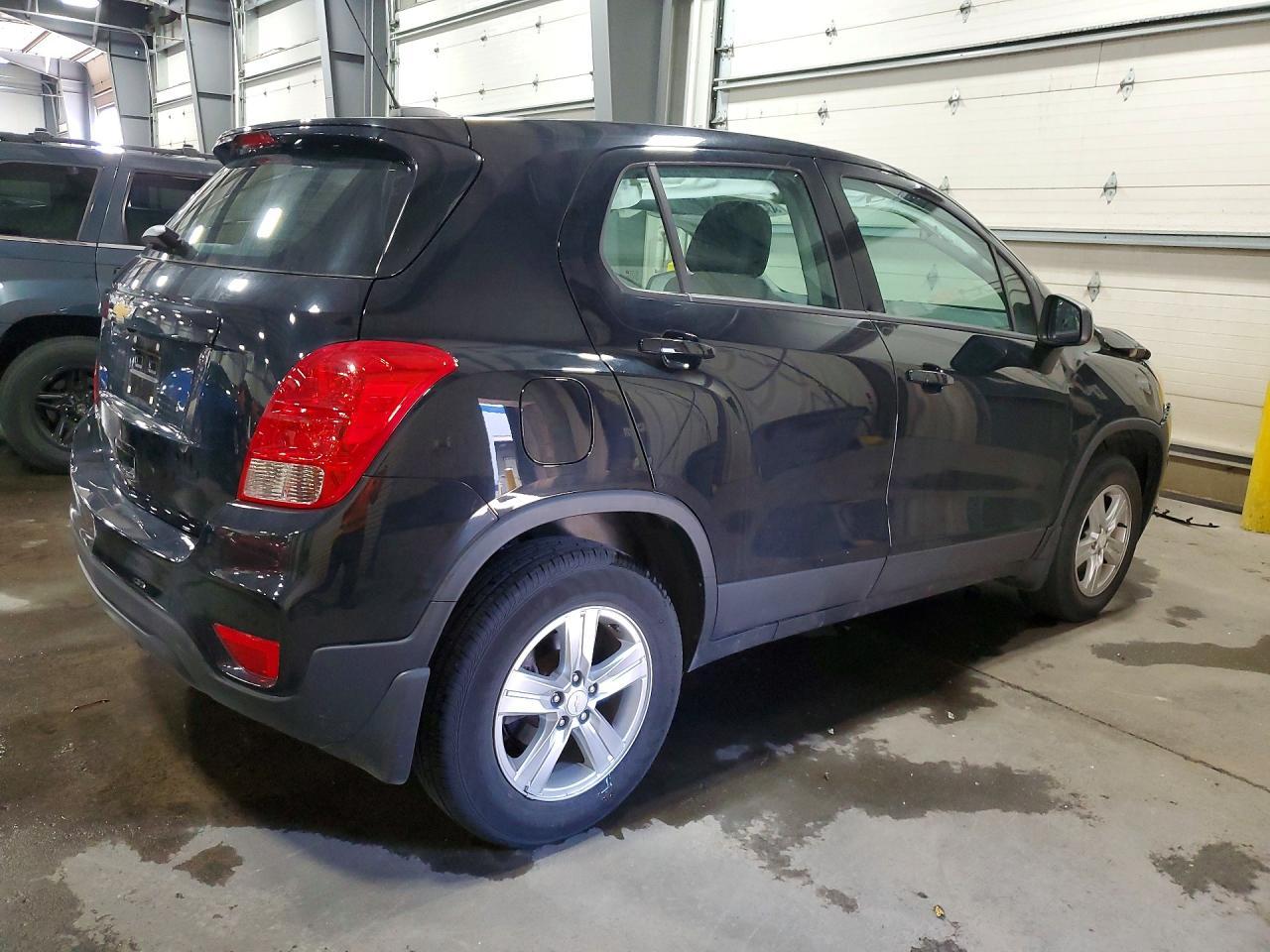 2021 Chevrolet Trax Ls - Фото 3