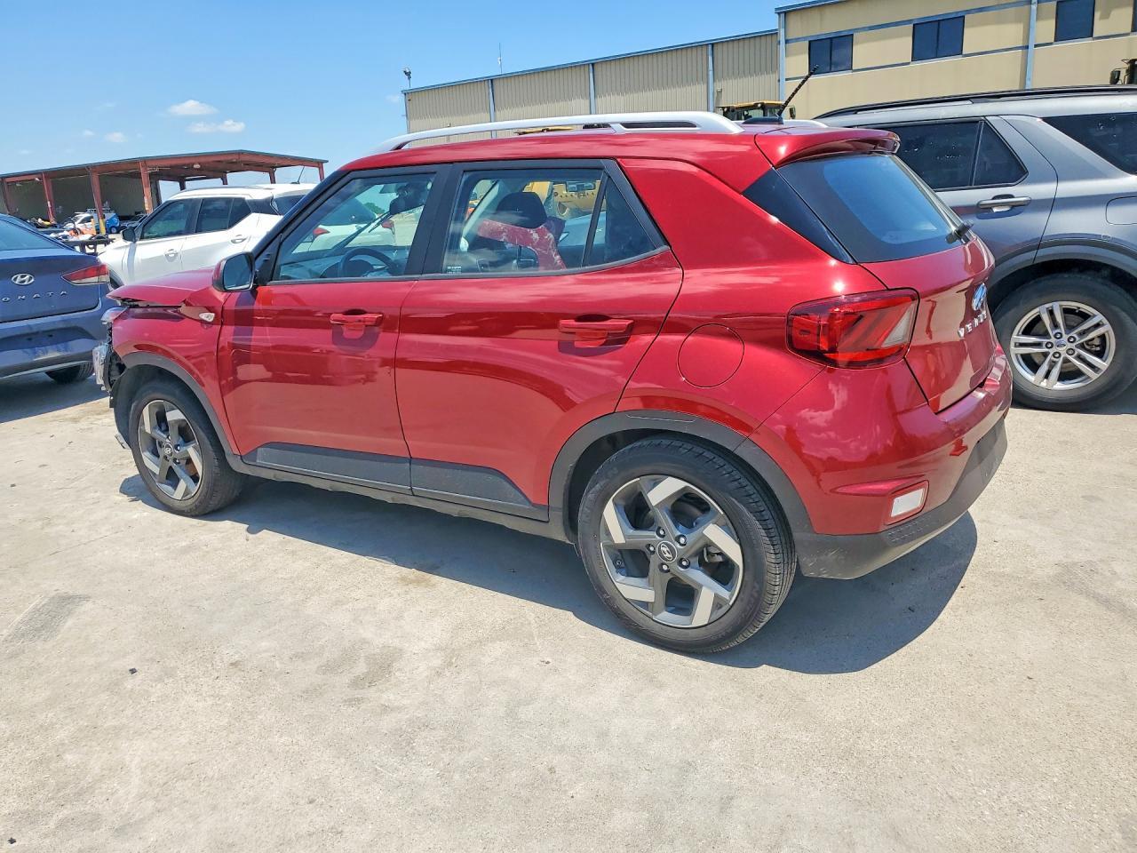 2024 Hyundai Venue Sel - Image 2