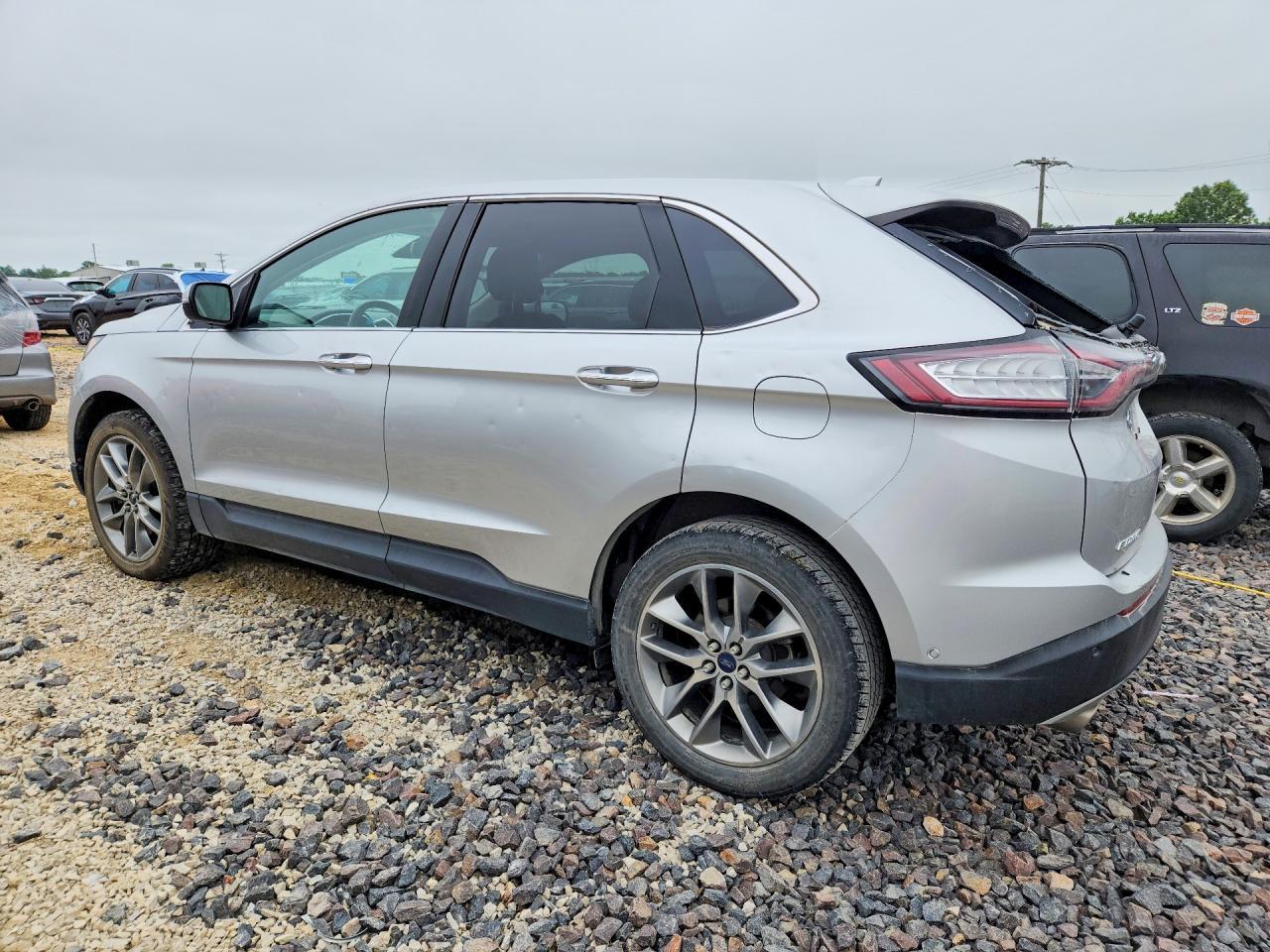 2015 Ford Edge Titanium - Image 2