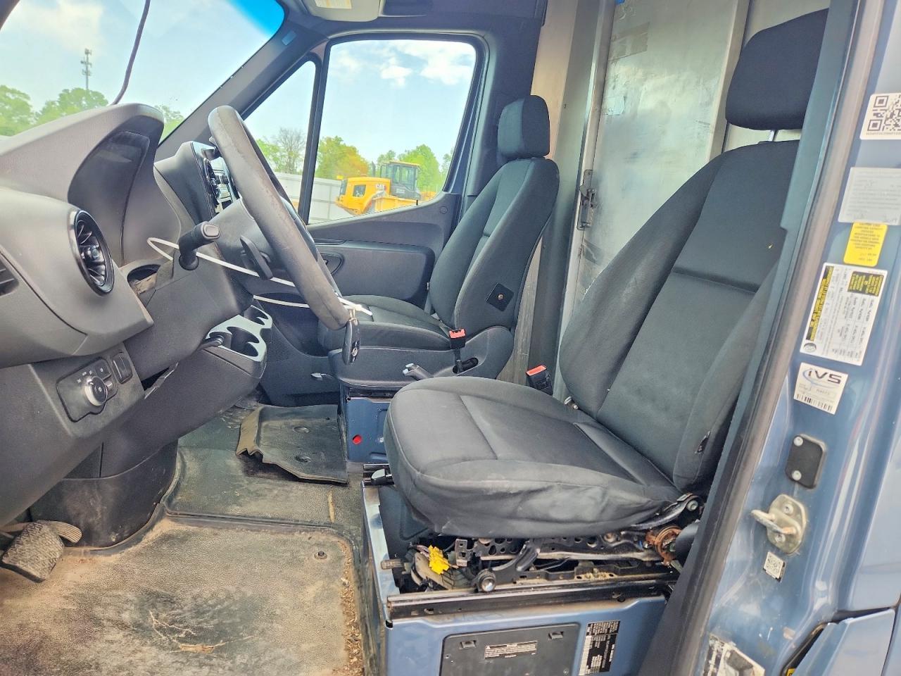 2019 Mercedes Benz Sprinter 2500 Delivery Van - Фото 7