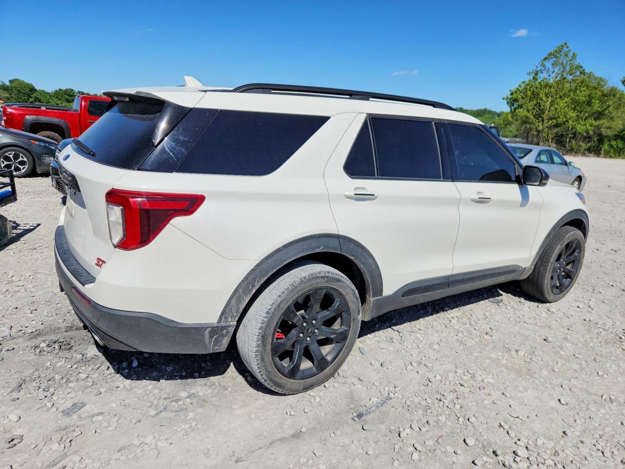 2023 Ford Explorer St - Фото 3