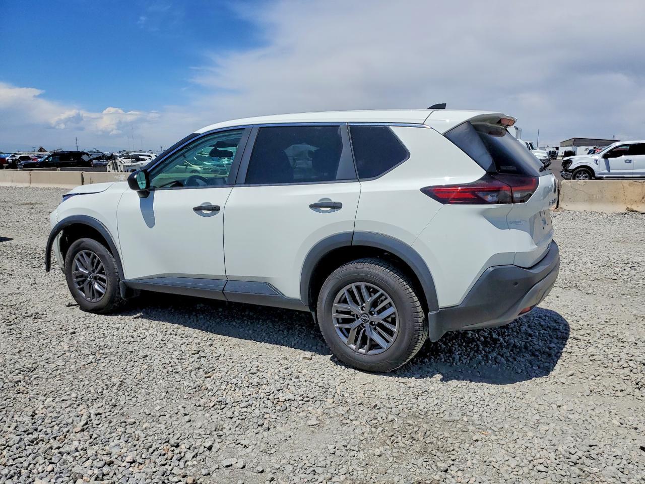2023 Nissan Rogue S - Фото 2