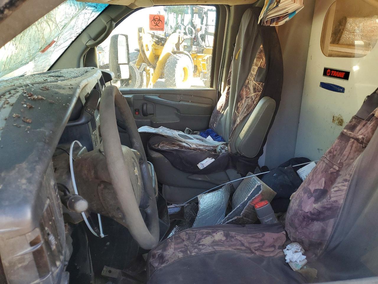 2011 Chevrolet Express G3500 - Image 7