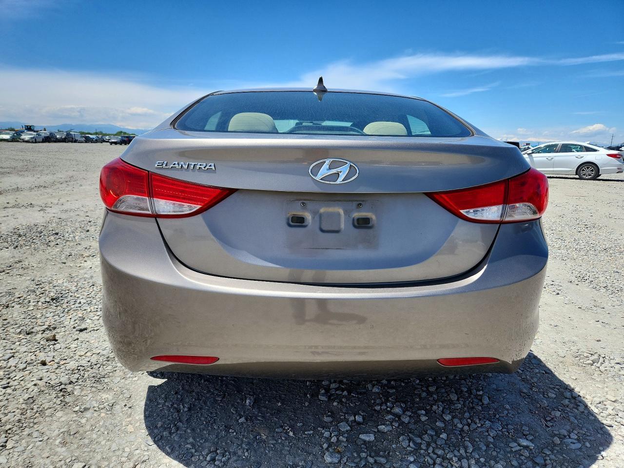 2013 Hyundai Elantra Gls - Фото 6