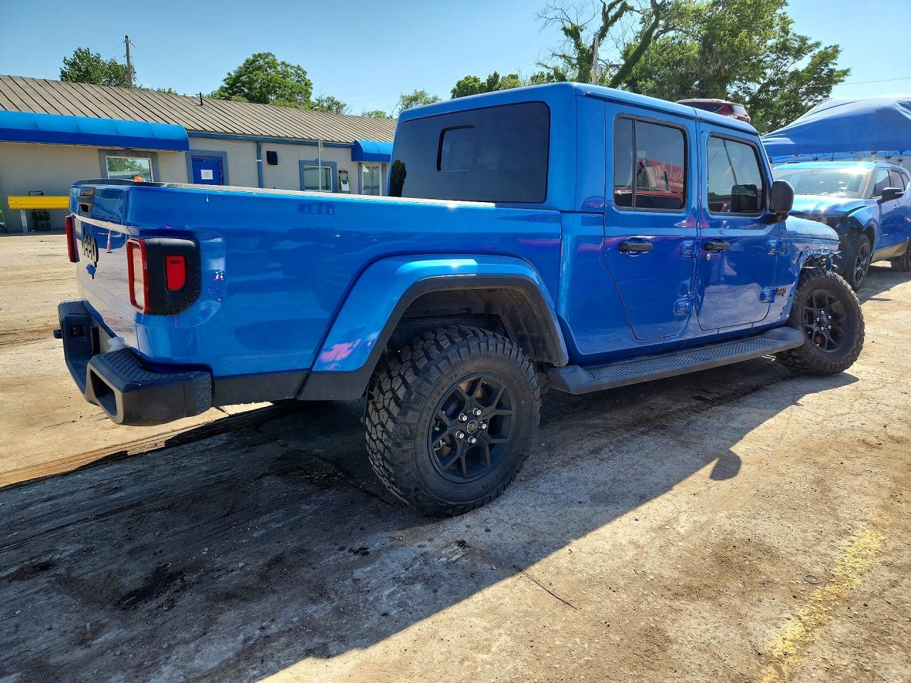 2025 Jeep Gladiator Sport - Фото 3