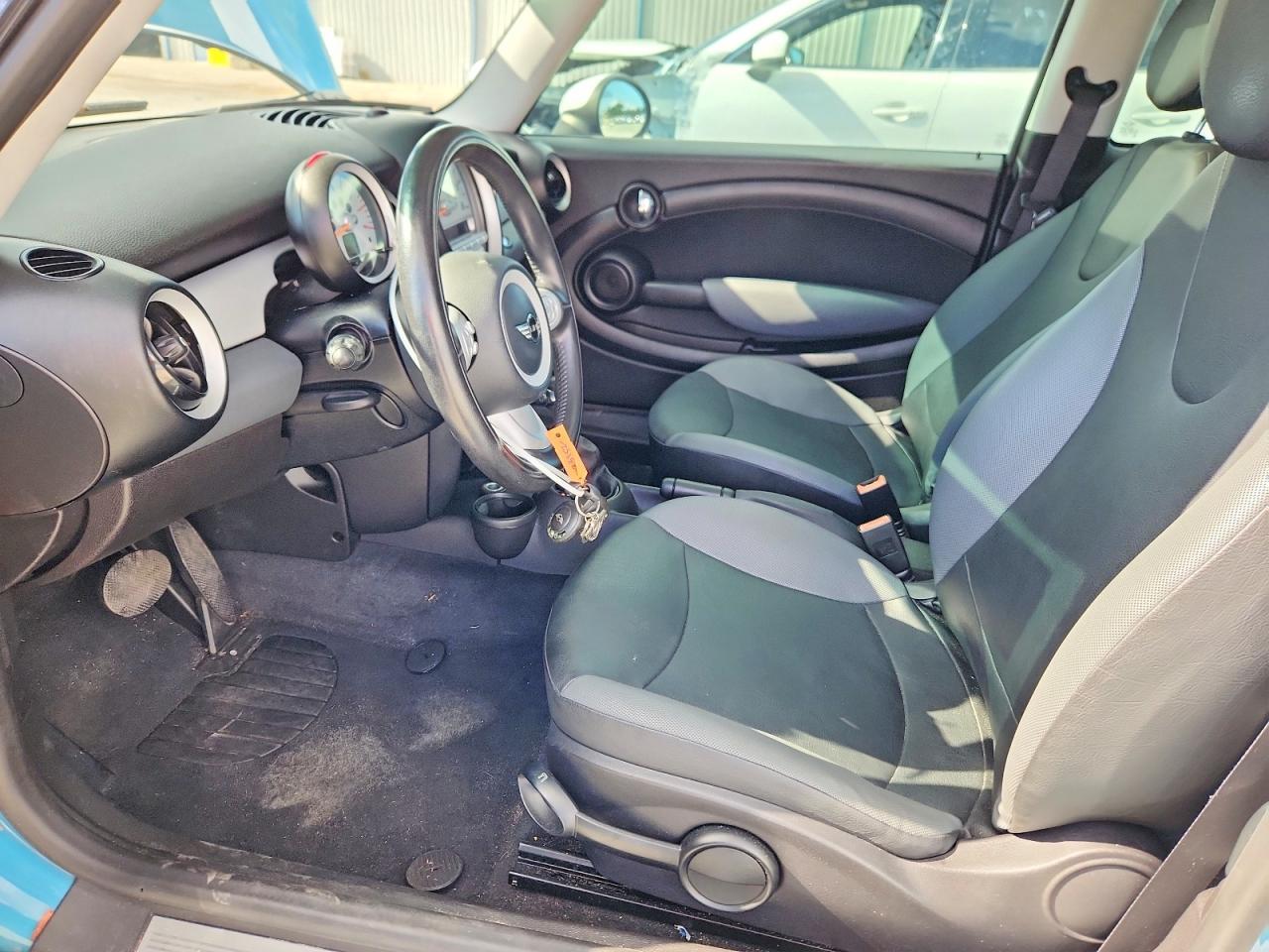 2010 Mini Cooper - Фото 7