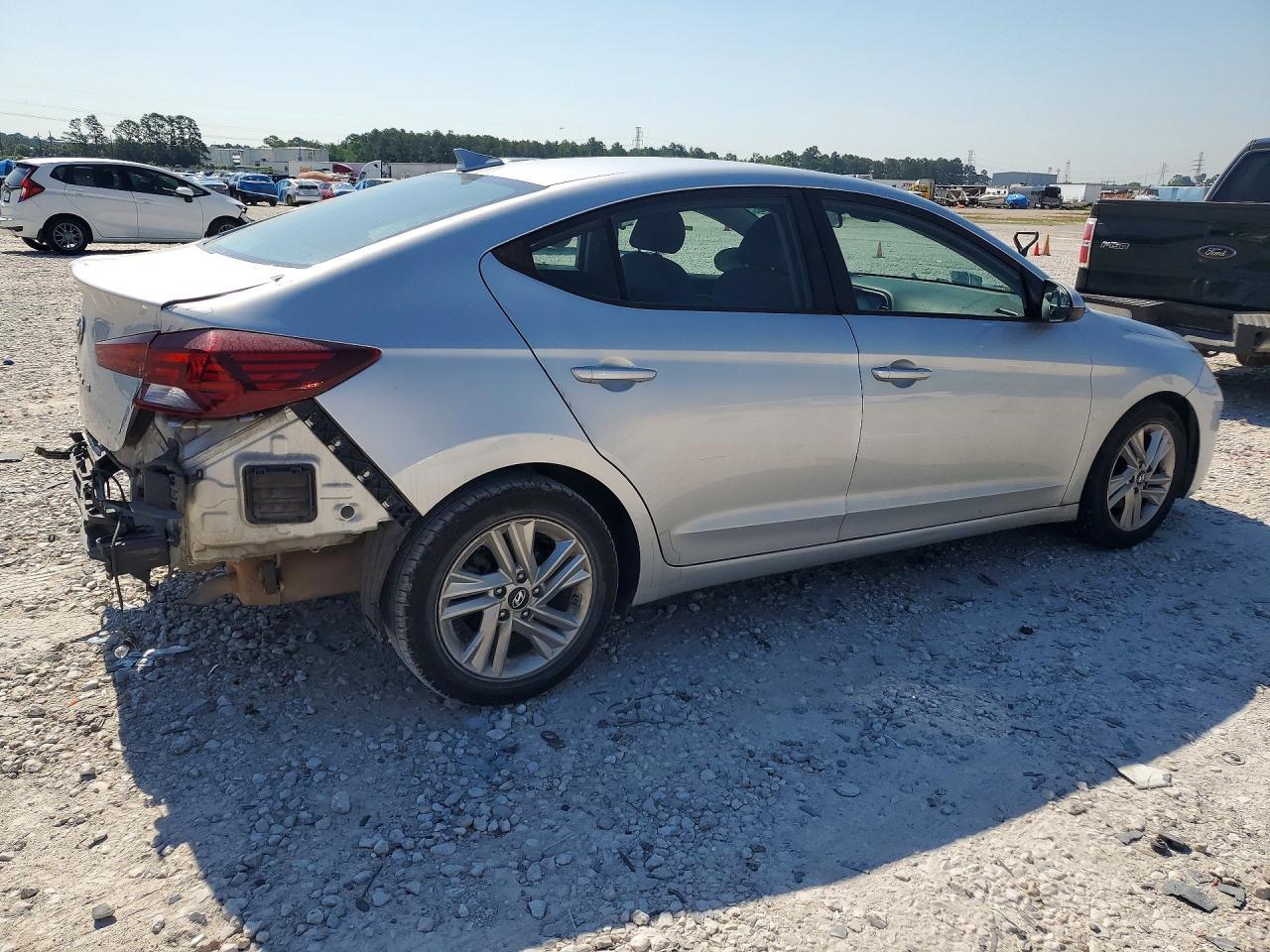 2019 Hyundai Elantra Sel - Фото 3