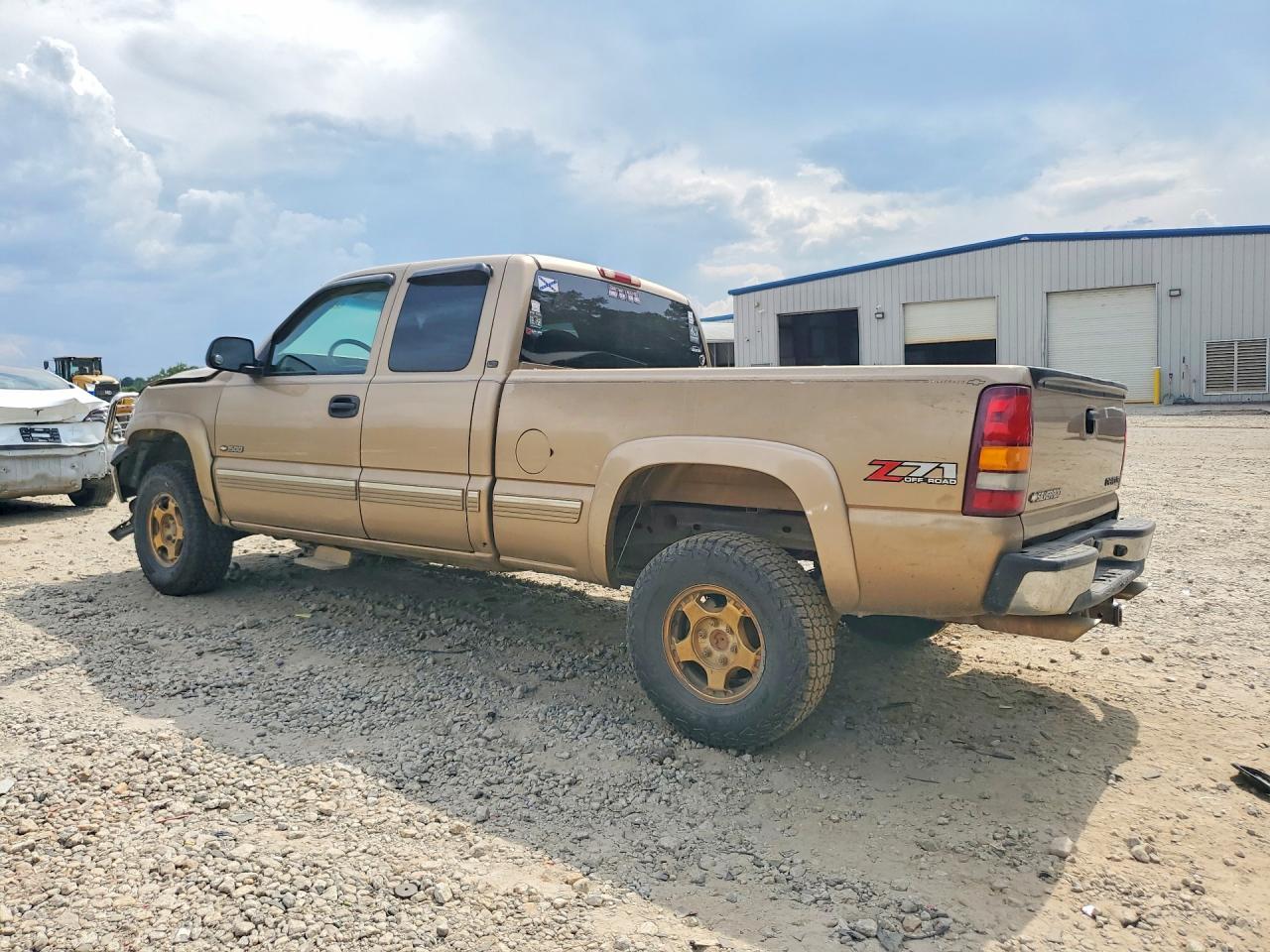 2001 Chevrolet Silverado K1500 - Фото 2
