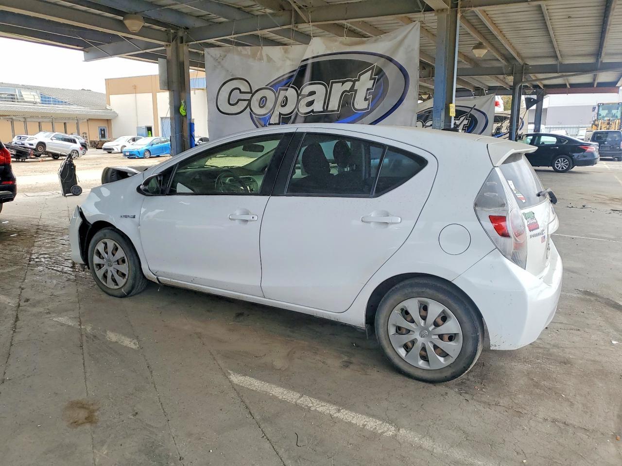 2012 Toyota Prius C Three - Image 2