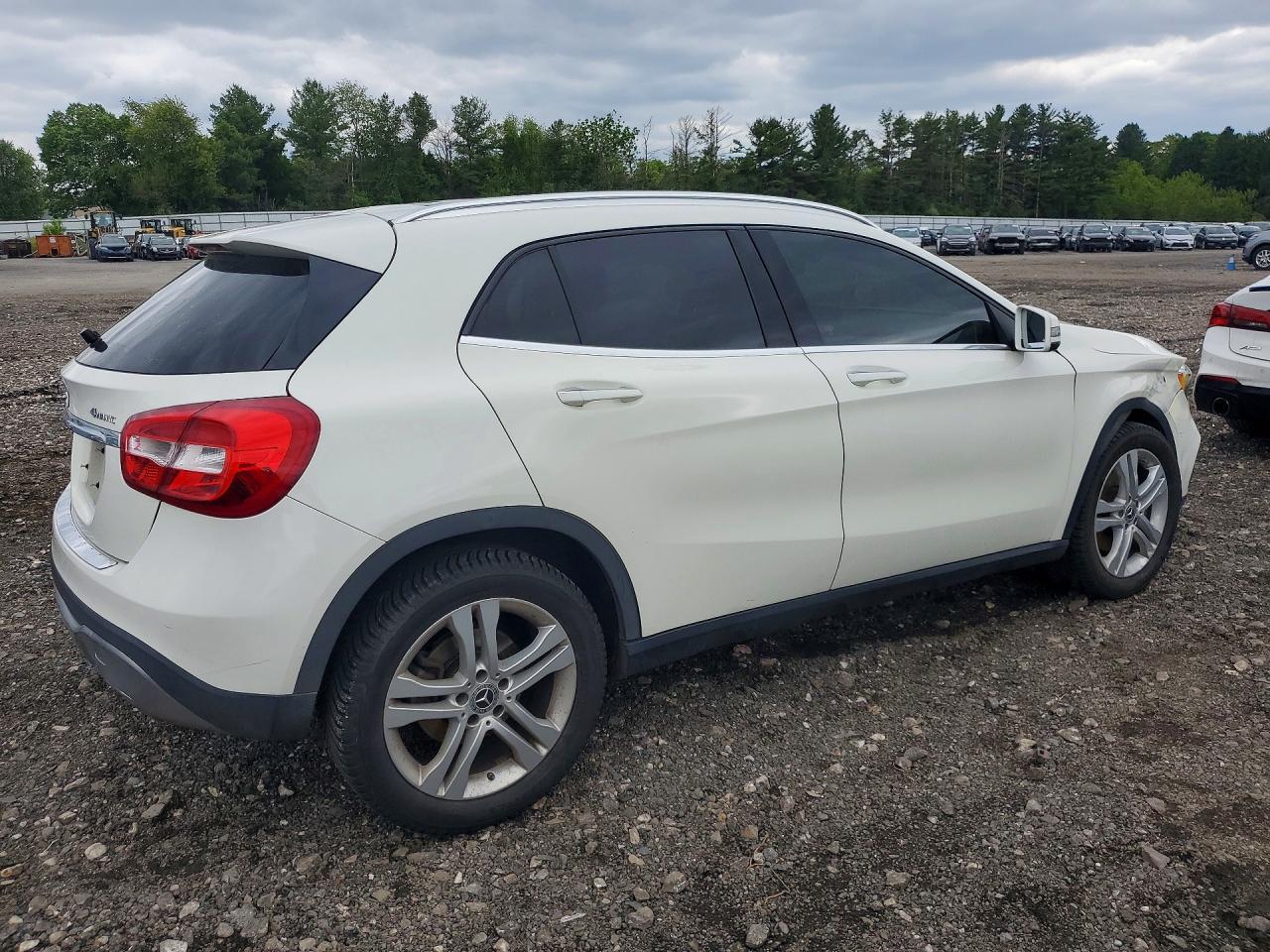 2018 Mercedes-Benz Gla 250 4Matic - Image 3
