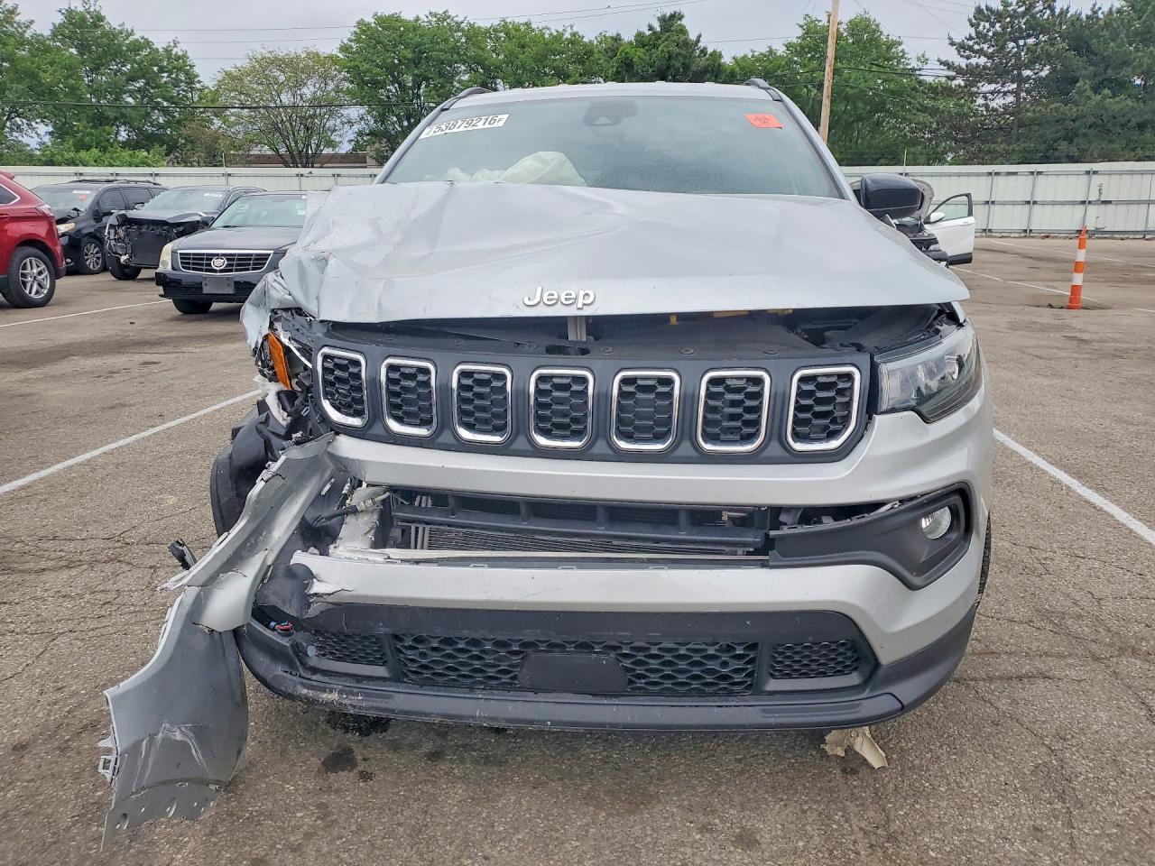 2025 Jeep Compass Latitude - Фото 5