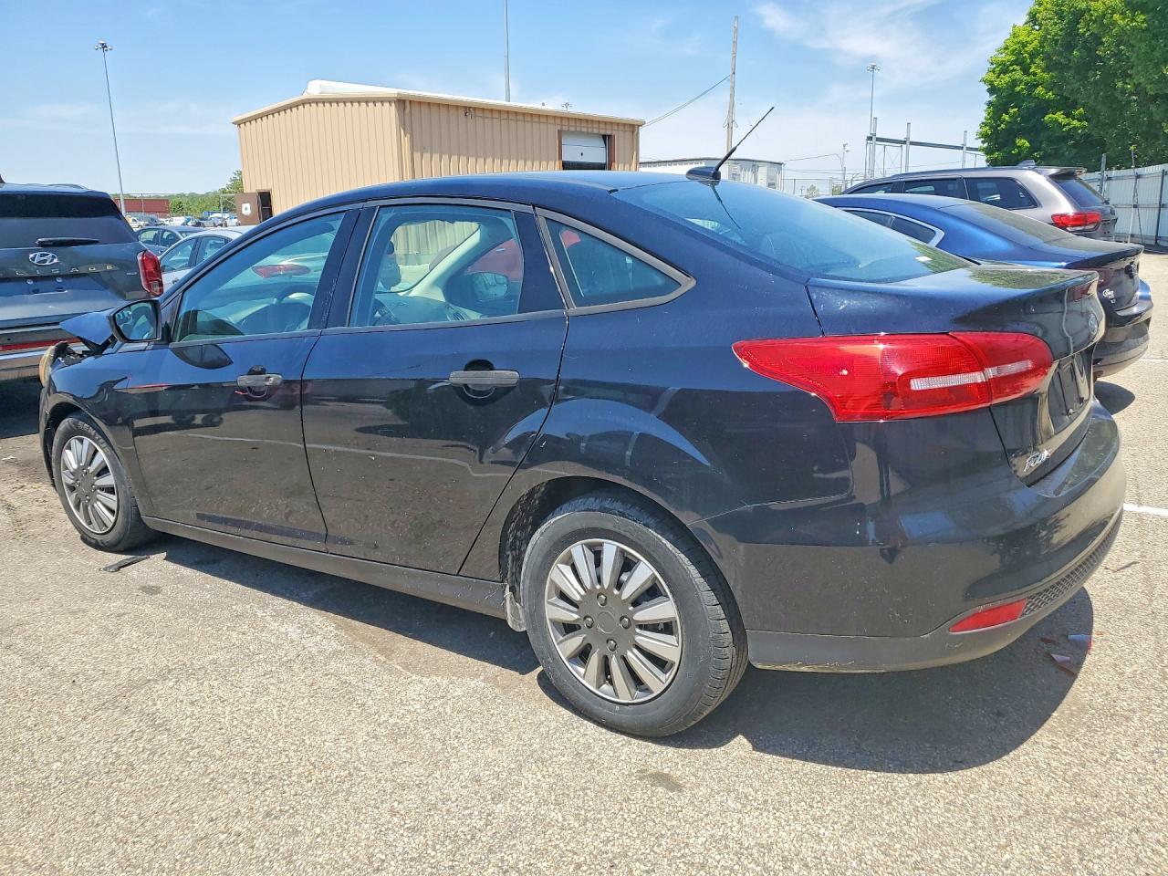 2017 Ford Focus S - Фото 2