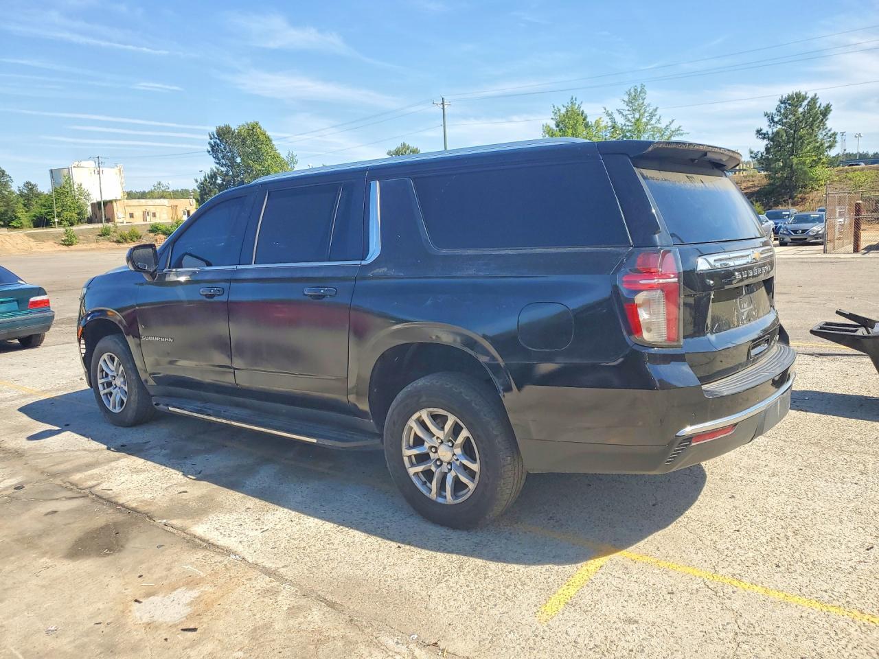 2021 Chevrolet Suburban K1500 Lt - Фото 2