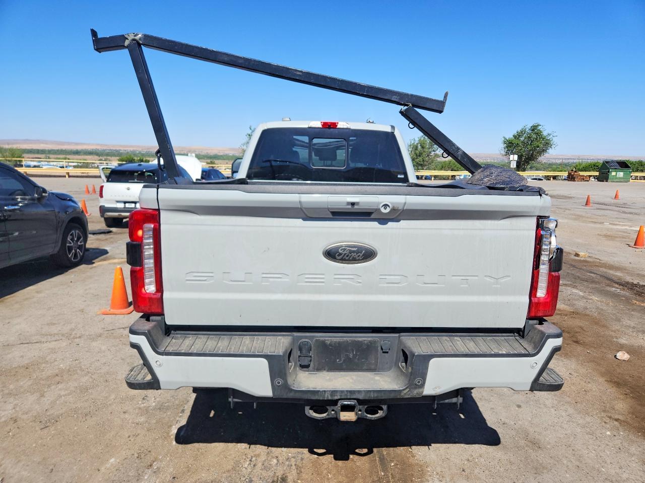 2025 Ford F350 Super Duty - Фото 6