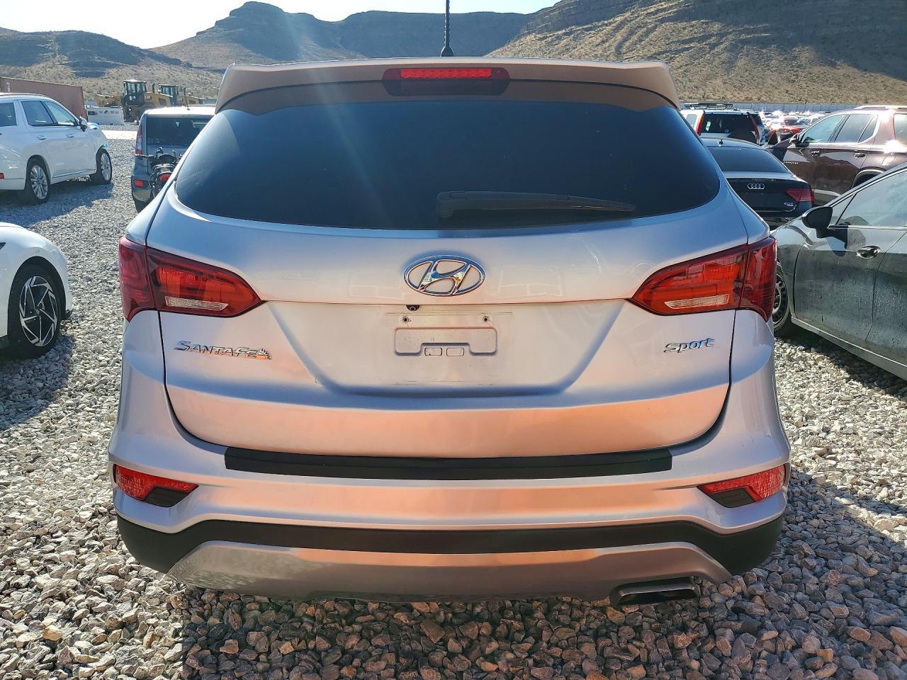 2018 Hyundai Santa Fe Sport 2.4L - Фото 6