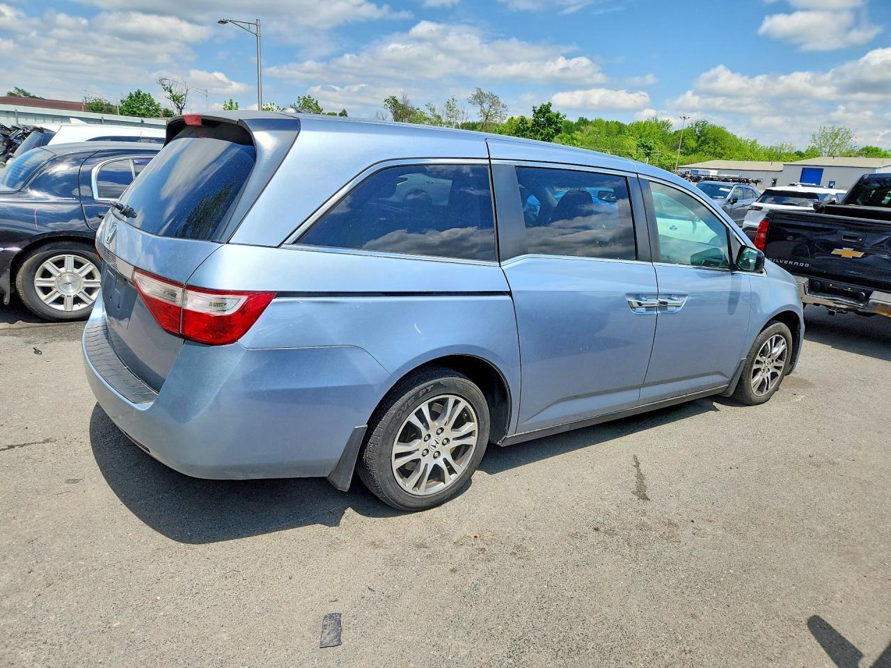 2013 Honda Odyssey Exl - Image 3