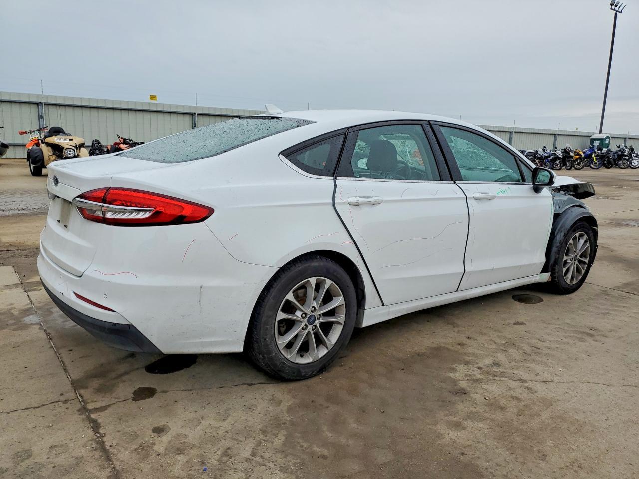 2020 Ford Fusion Se - Фото 3