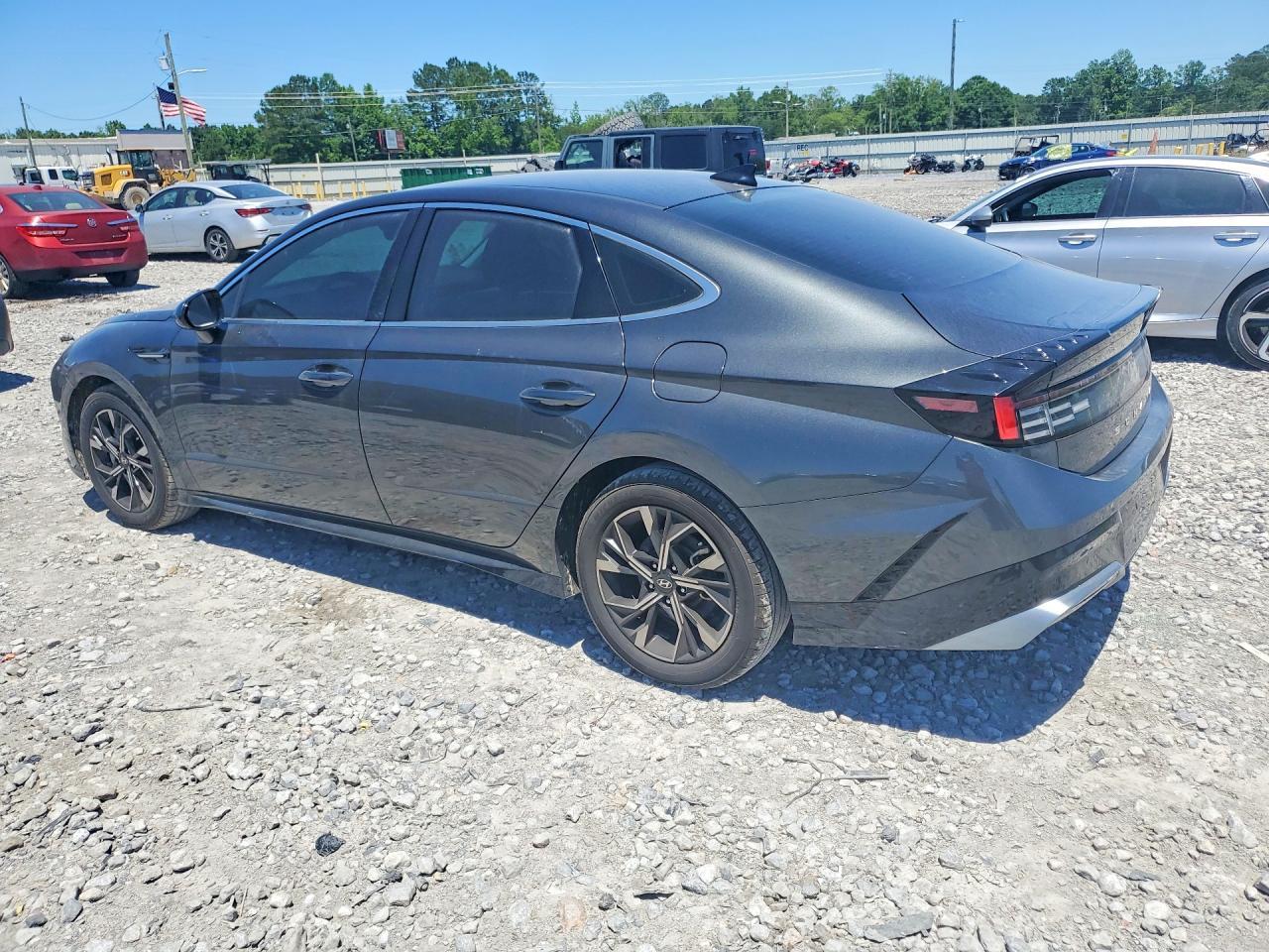 2025 Hyundai Sonata Sel - Image 2